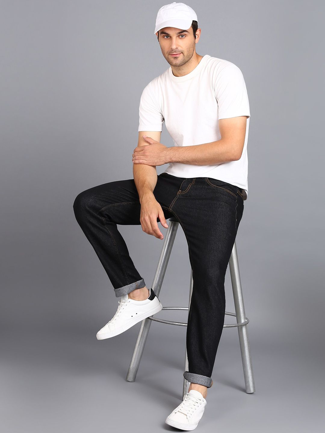 Urbano Fashion Men Clean Look Mid-Rise Stretchable Jeans