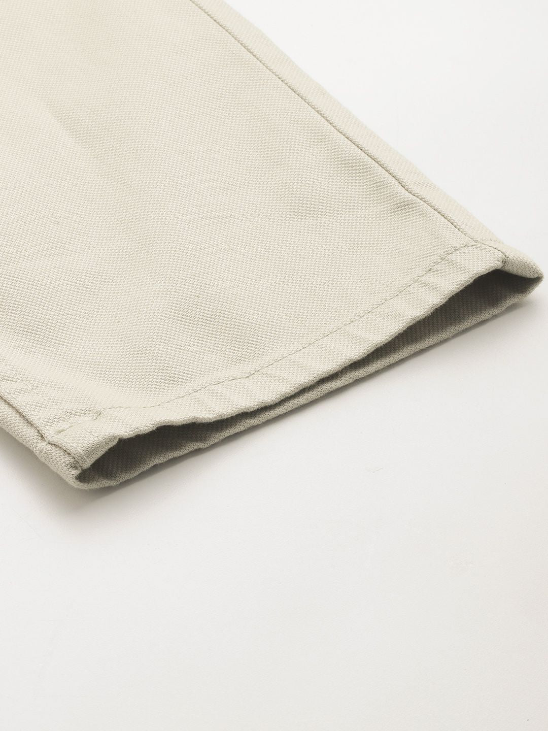 Being Human Men Solid Mid-Rise Regular Fit Chinos