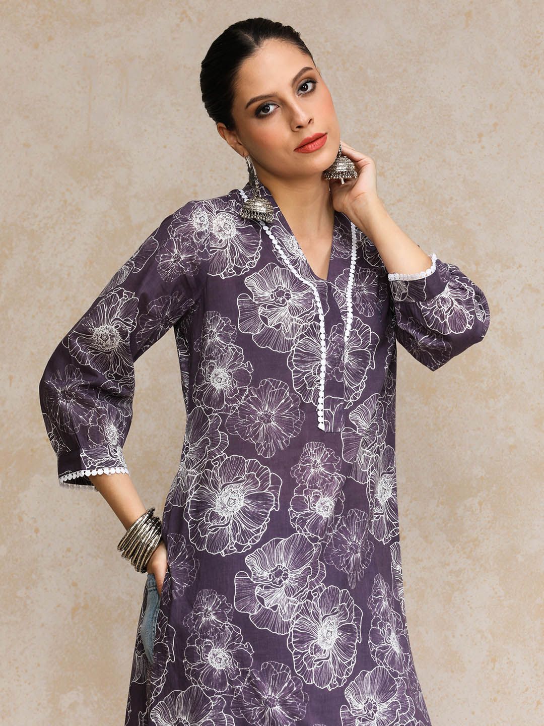 Varanga Floral Printed V-Neck Straight Cotton Kurta