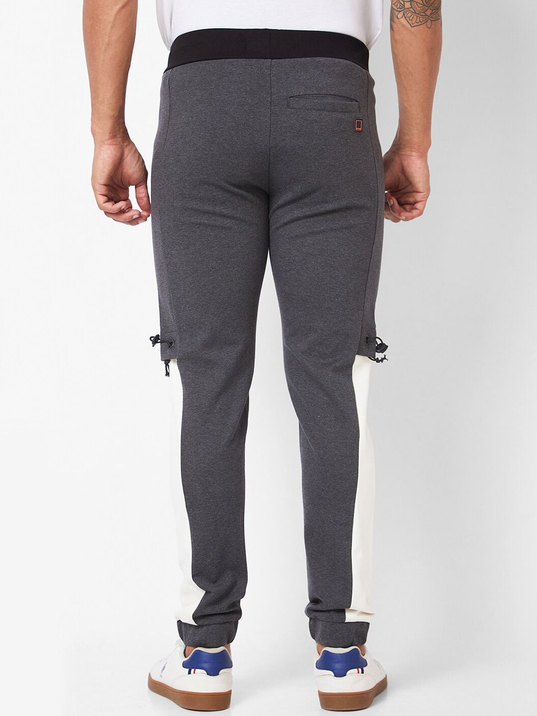 SPYKAR Men Colourblocked Mid-Rise Joggers