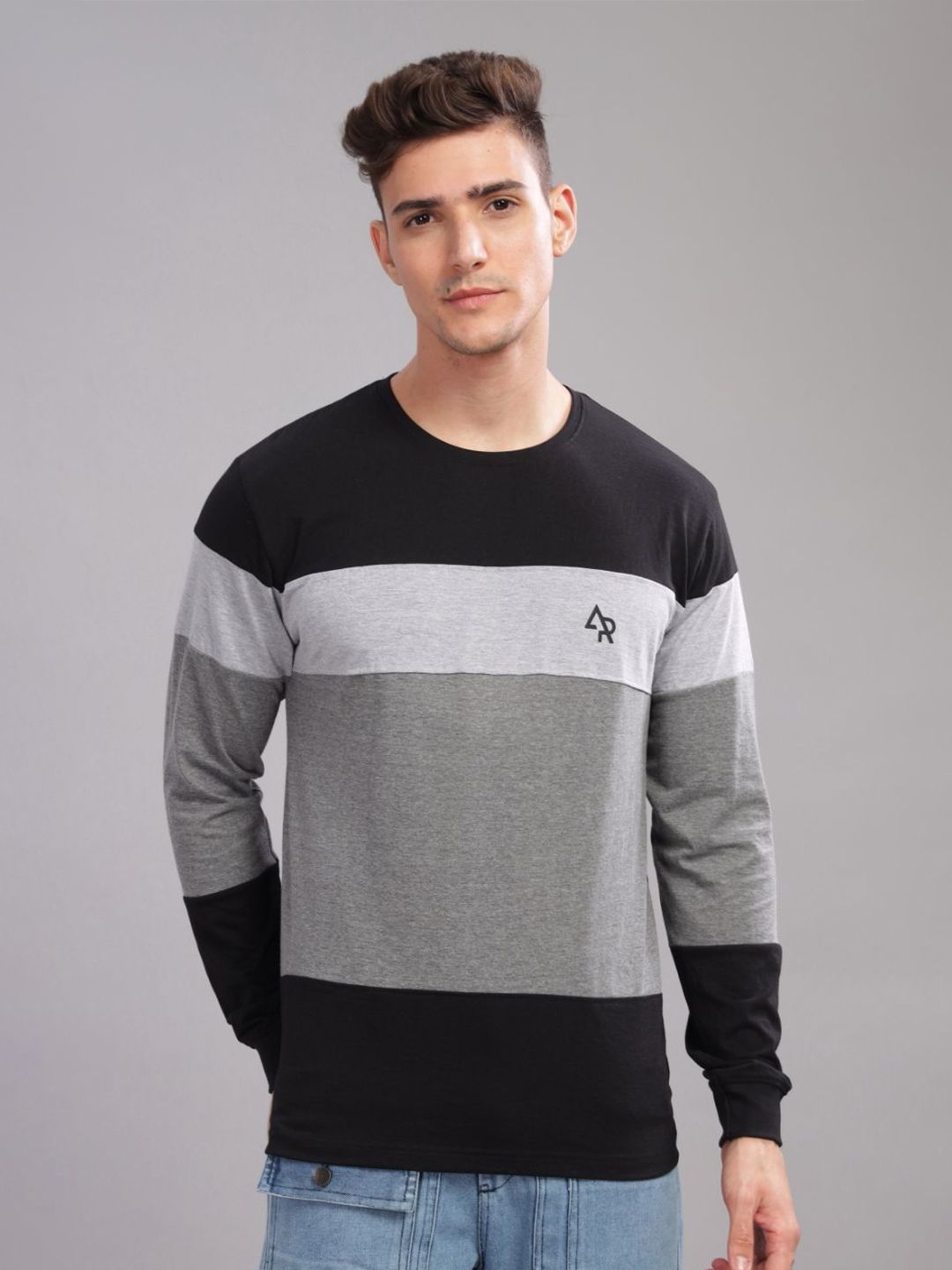 ADRO Men Colourblocked Round Neck T-shirt