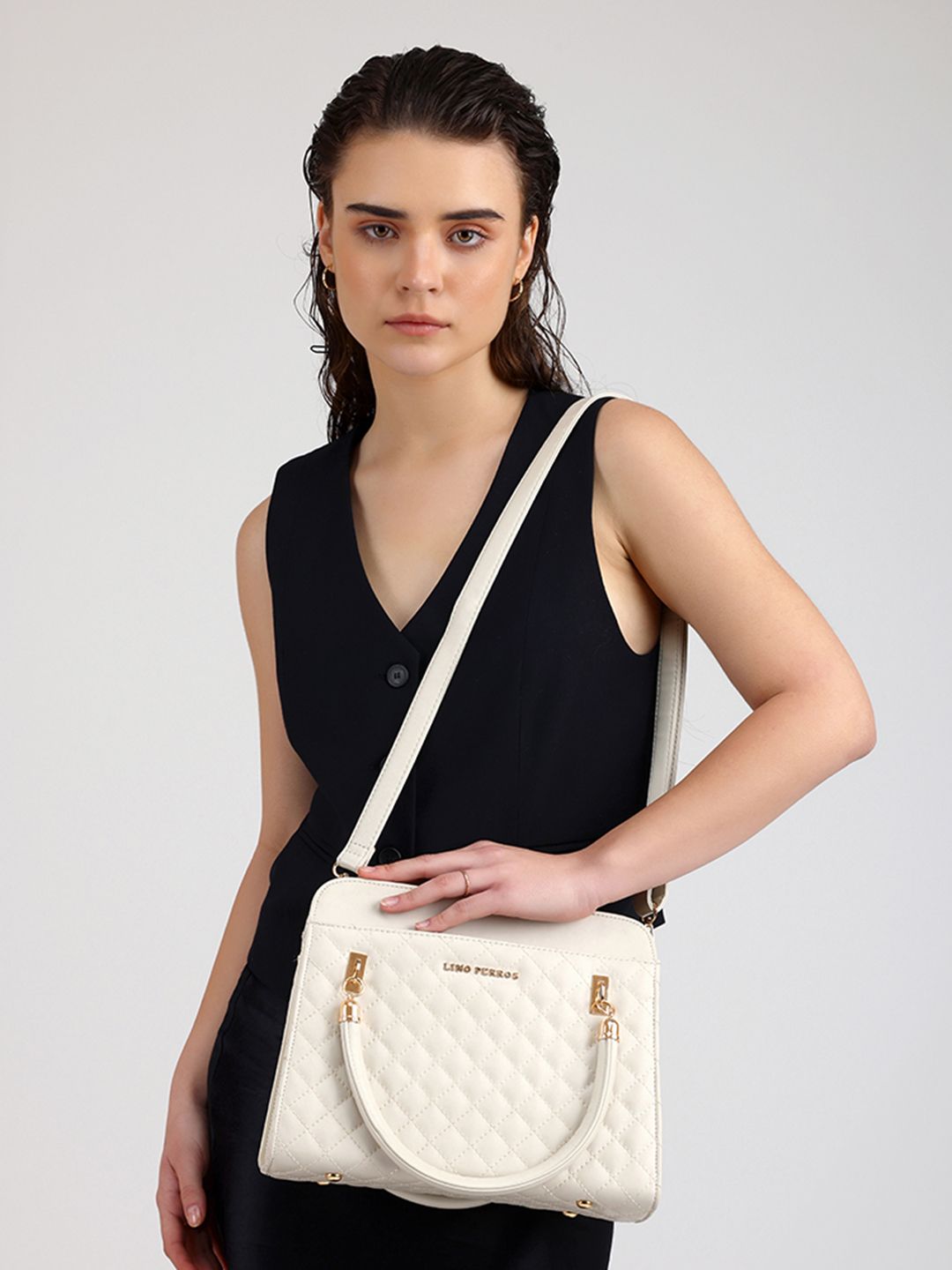 Lino Perros Off-White Quilted Handheld Bag