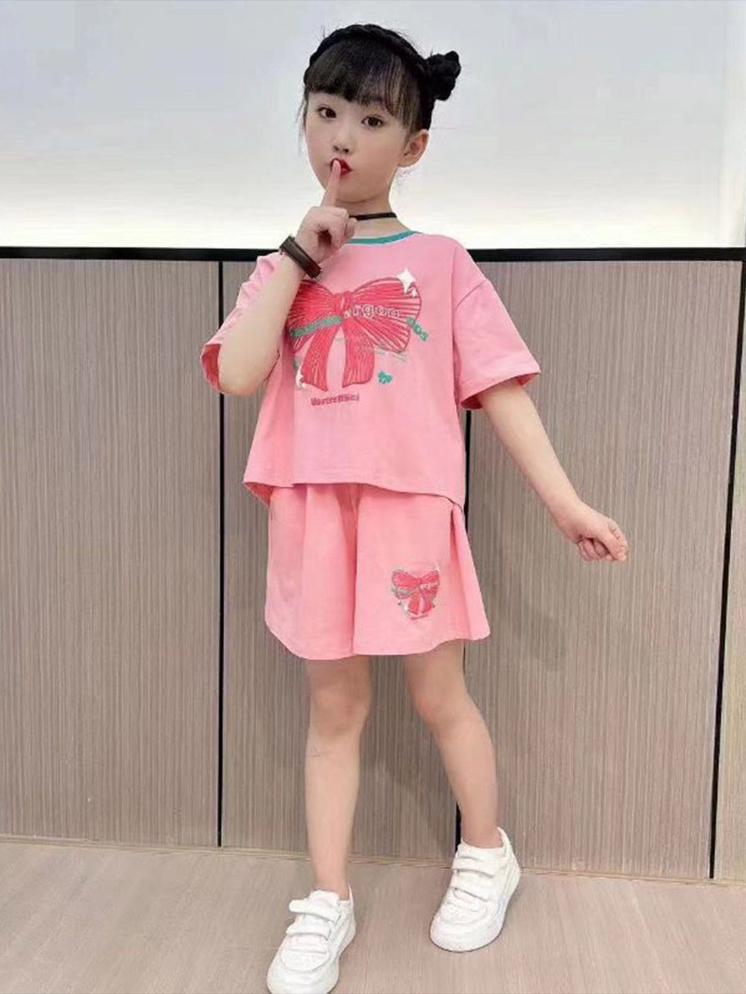 YK Girls Printed Round Neck T-Shirt With Shorts