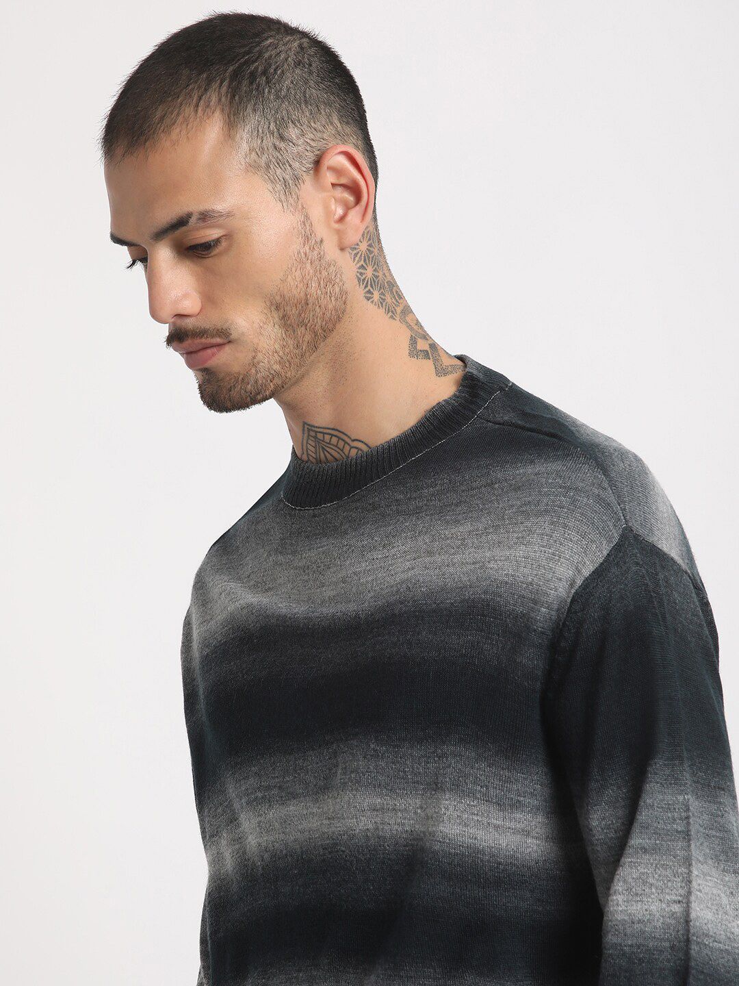 THE BEAR HOUSE Striped Drop-Shoulder Sleeves Acrylic Pullover Sweatshirt