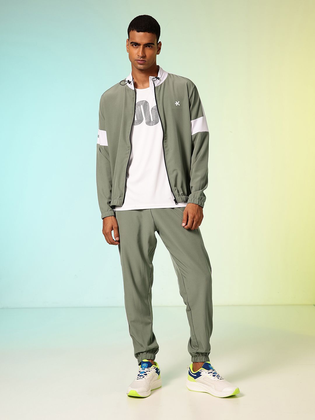 HRX by Hrithik Roshan Colourblocked Rapid Dry Running Tracksuit