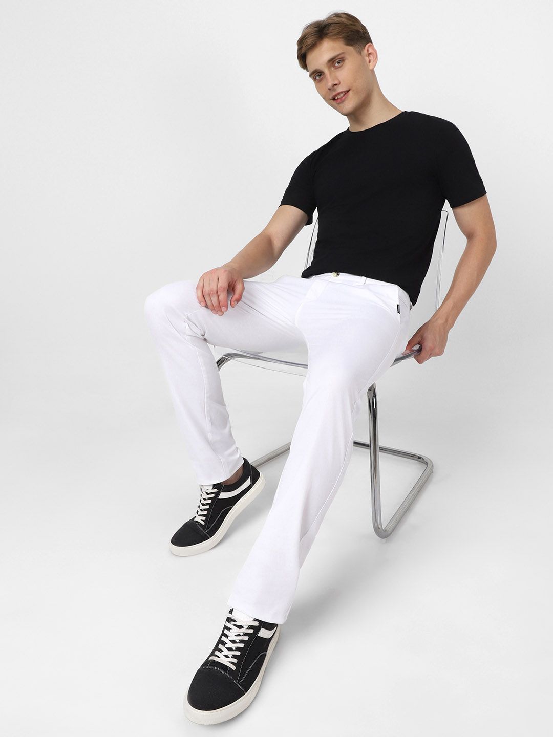 Urbano Fashion Men White Slim Fit Easy Wash Trousers