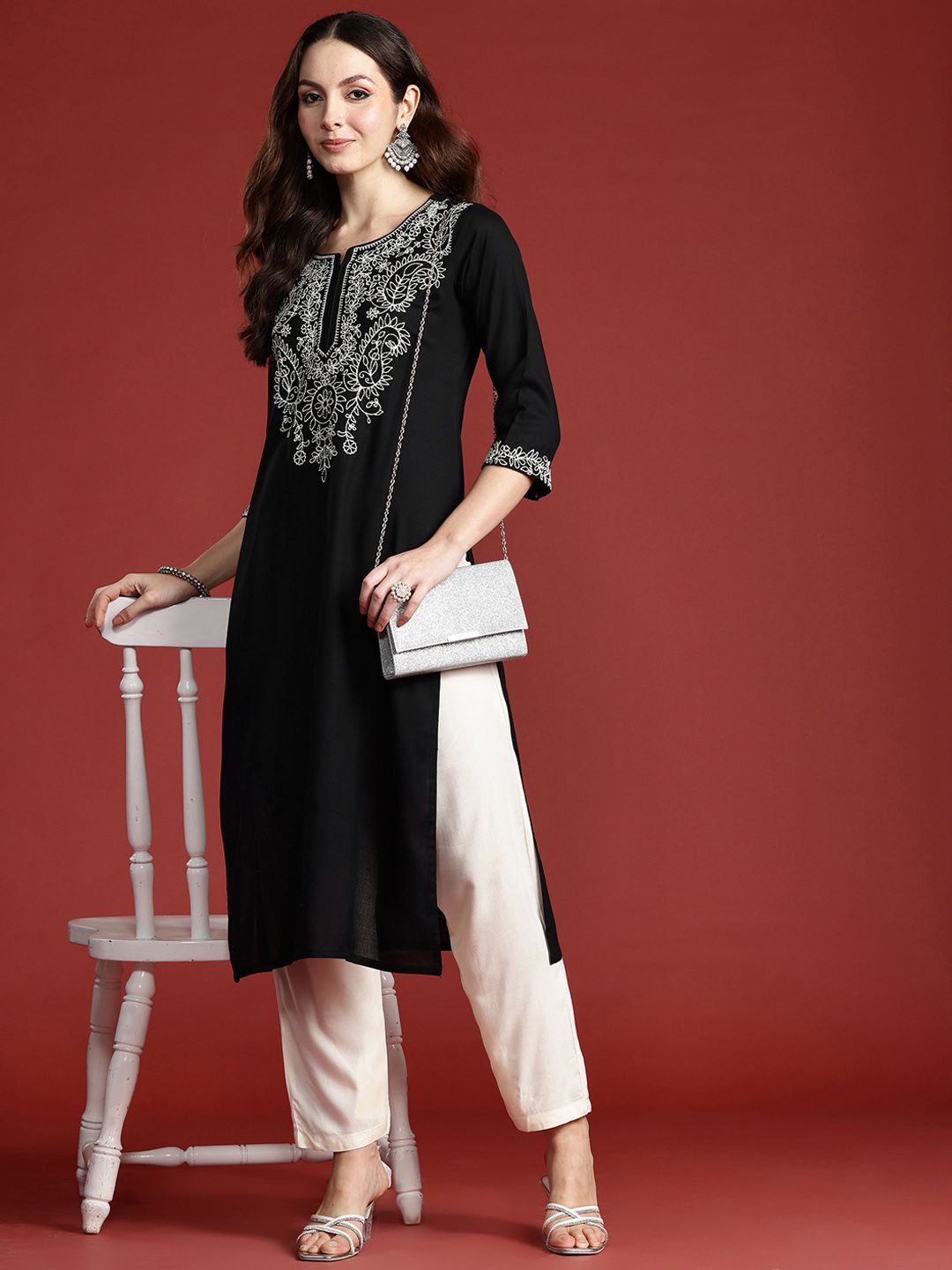 Indo Era Women Paisley Embroidered Thread Work Kurta