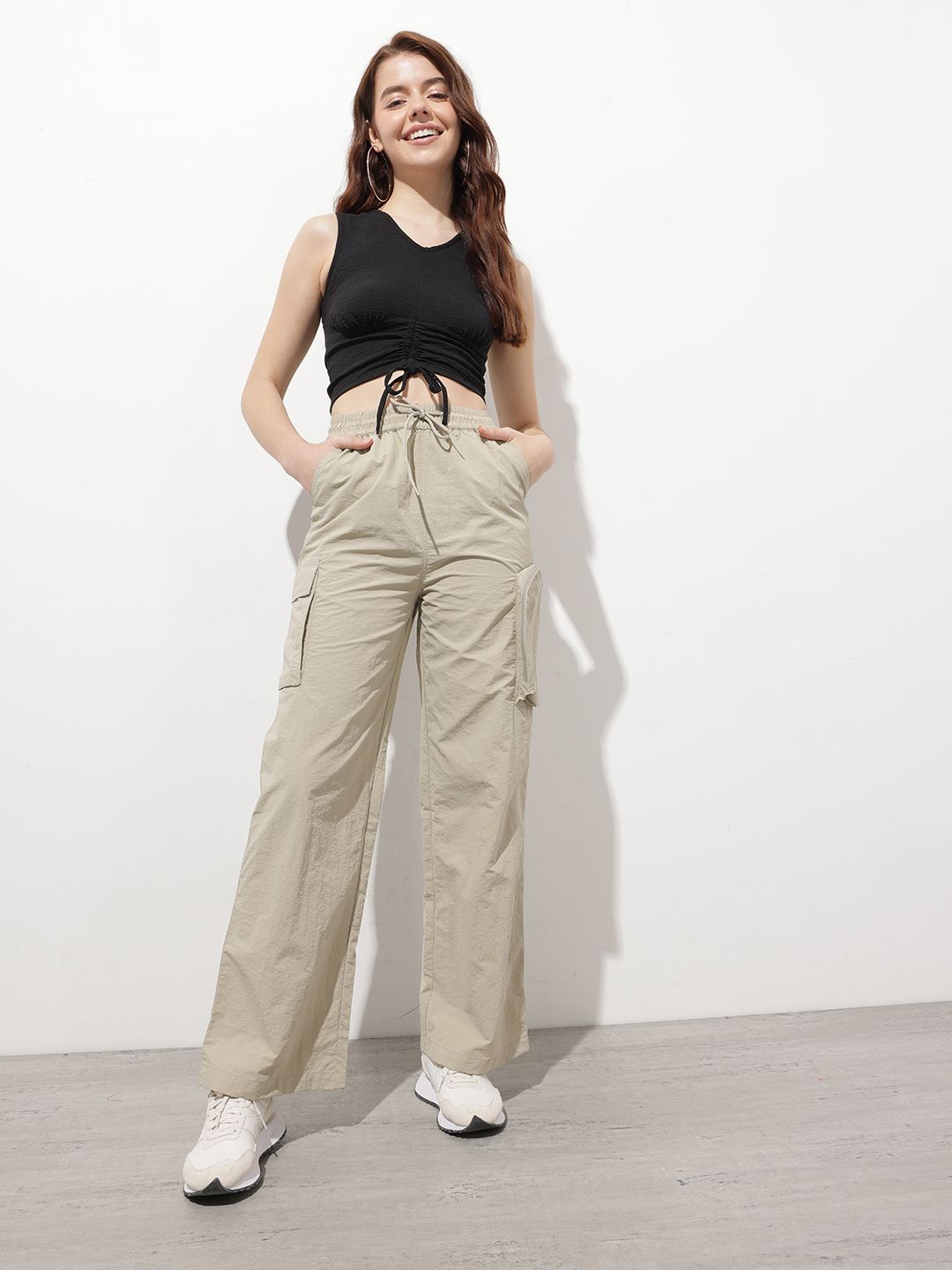 DressBerry Beyond Basic Ruched Crop Top