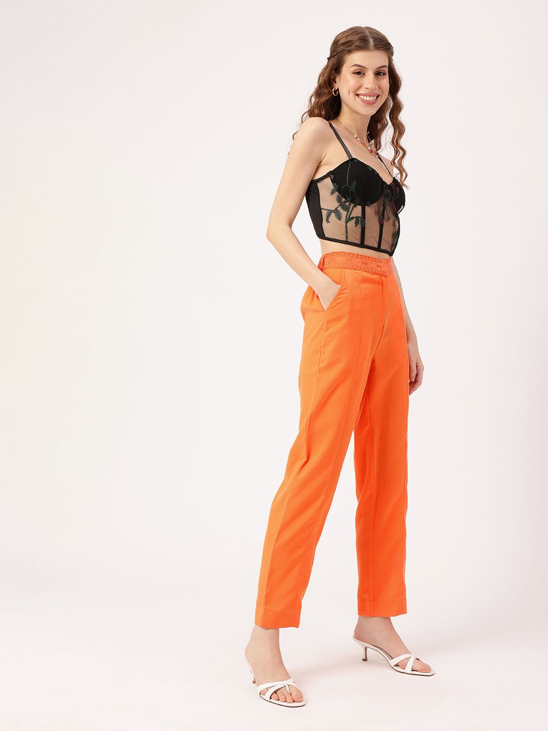 DressBerry Cute Feminine Stand Out In Style Regular Trousers