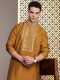 House of Pataudi Floral Yoke Design Mandarin Collar Thread Work Jashn Kurta