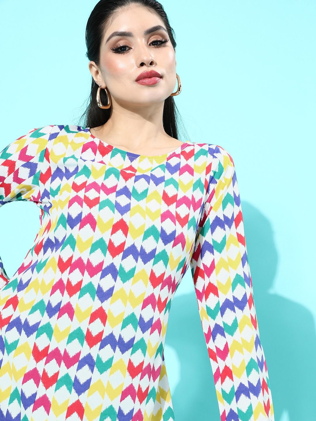 Berrylush Multicoloured Geometric Print Round Neck Polyester Crepe High-Low Longline Top