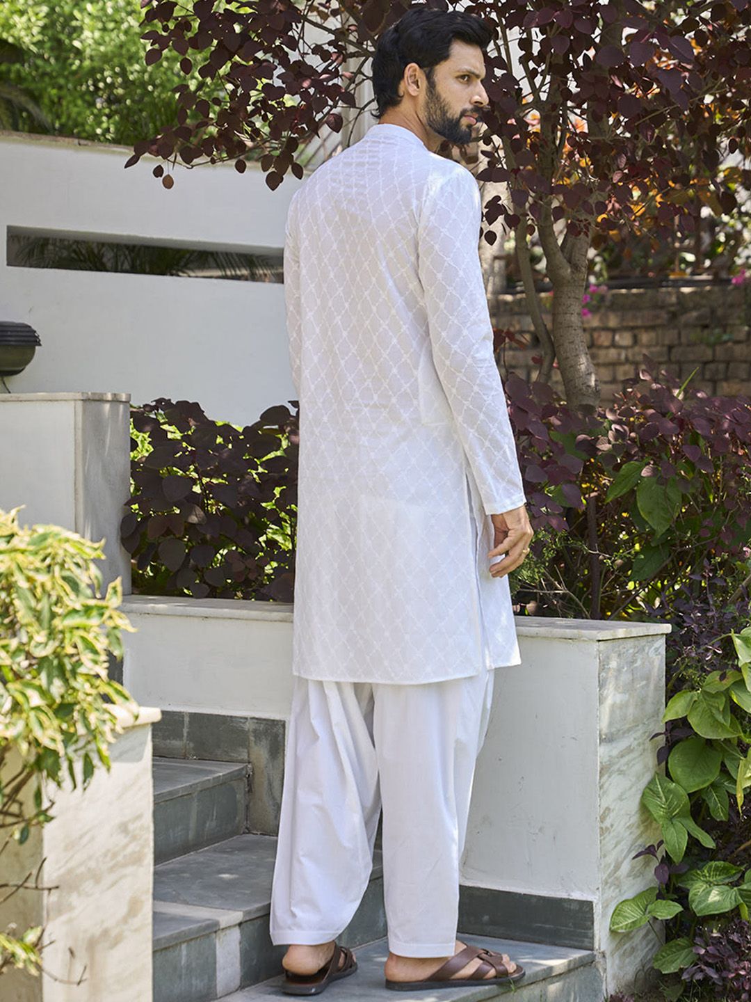 See Designs Ethnic Motif Embroidered Mandarin Collar Pure Cotton Kurta