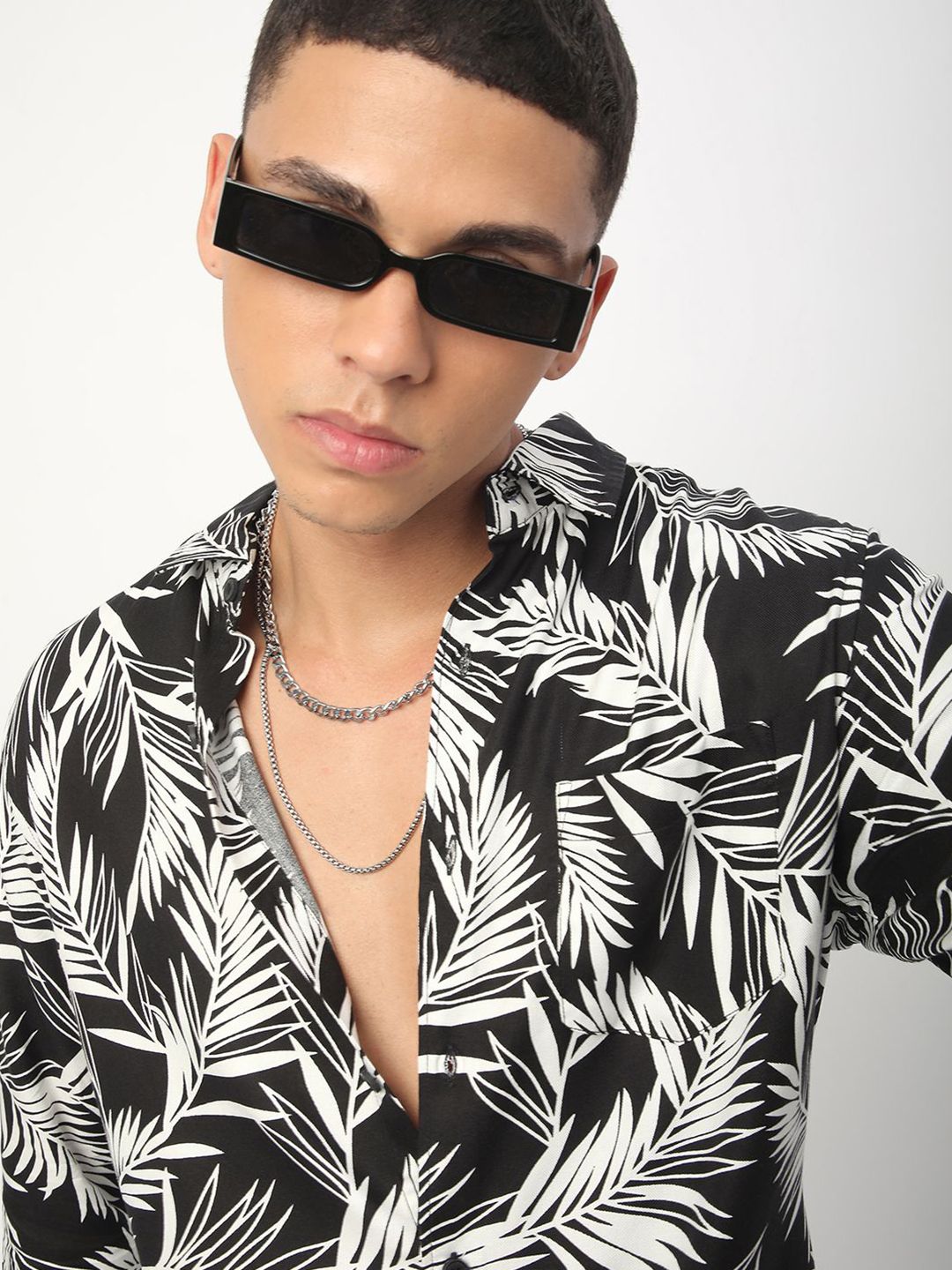 VASTRADO Men Classic Slim Fit Floral Printed Casual Shirt