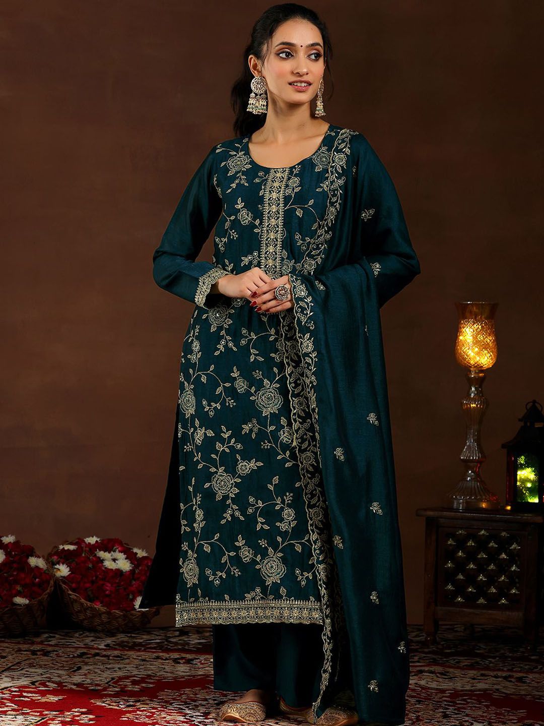 Libas Women Floral Embroidered Regular Sequinned Kurta with Trousers & With Dupatta