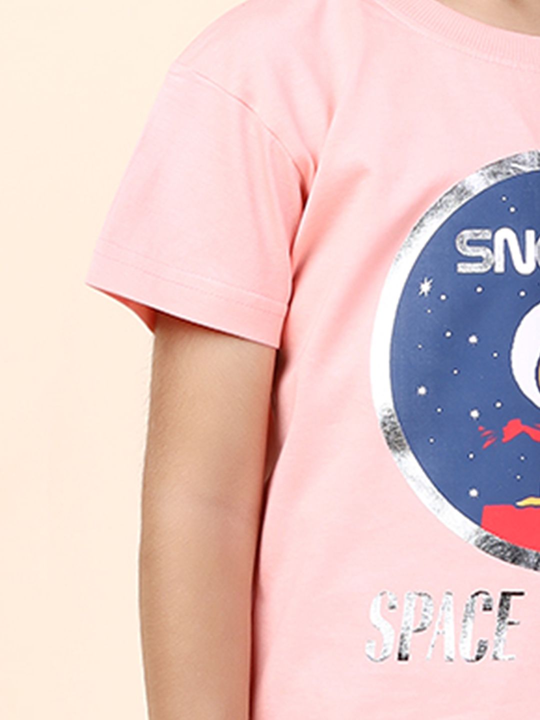 Moms Love Boys Printed T-Shirt With Trousers