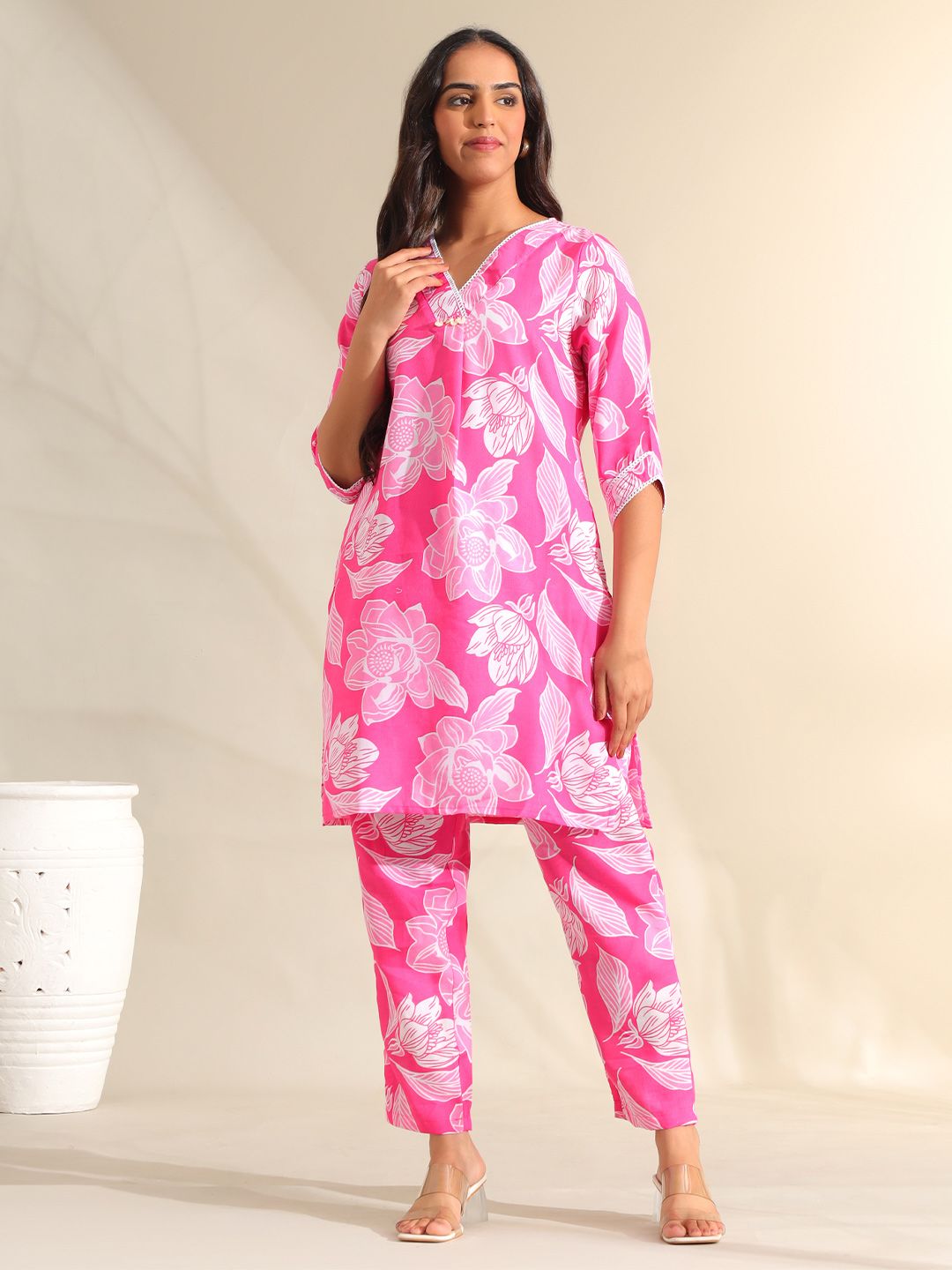 Mamicha Women Floral Printed Regular Pure Cotton Kurta with Trousers