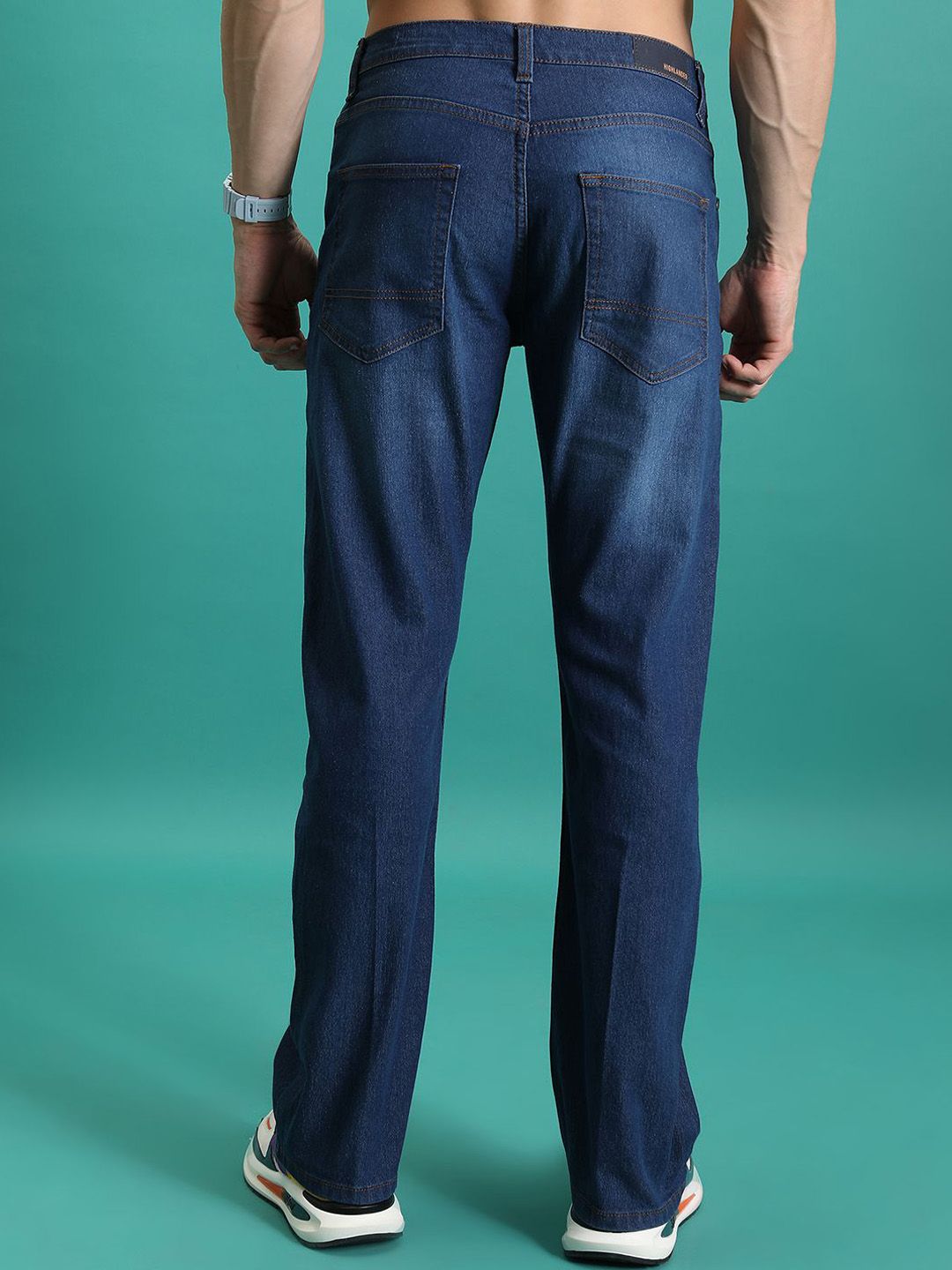 HIGHLANDER Men Straight Fit Mid-Rise Light Fade Stretchable Jeans