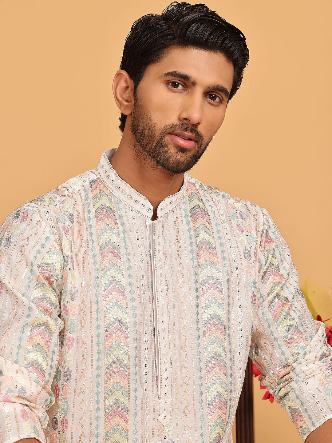 Jompers Men Embroidered Sequins Straight Kurta