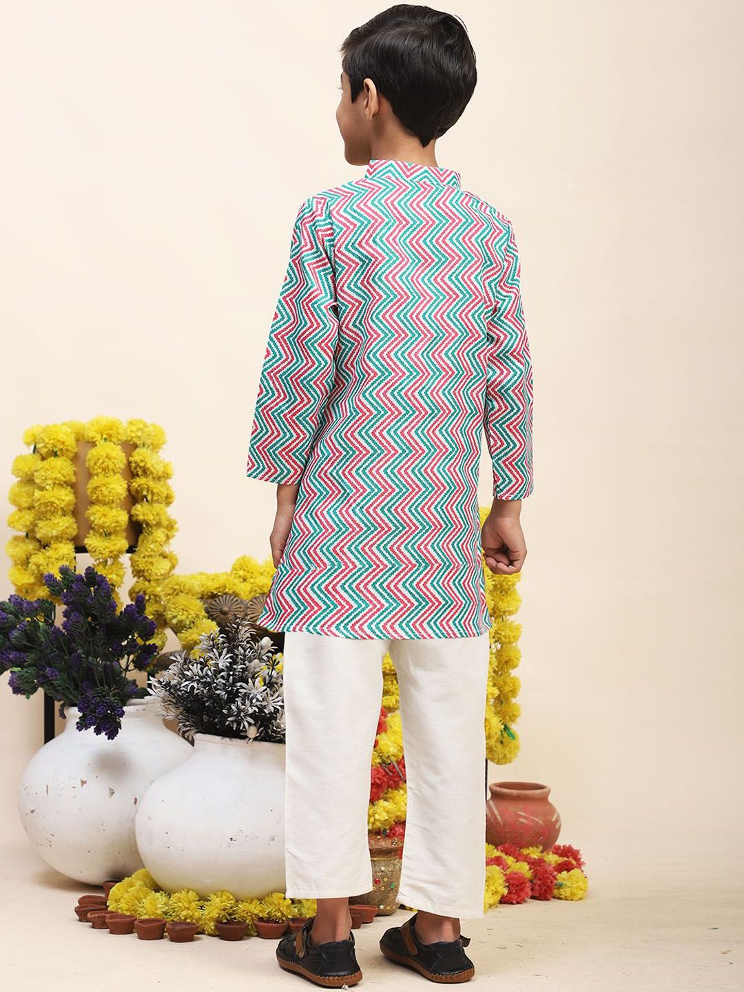 Cutiekins Boys Chevron Printed Mandarin Collar Straight Kurta With Trousers