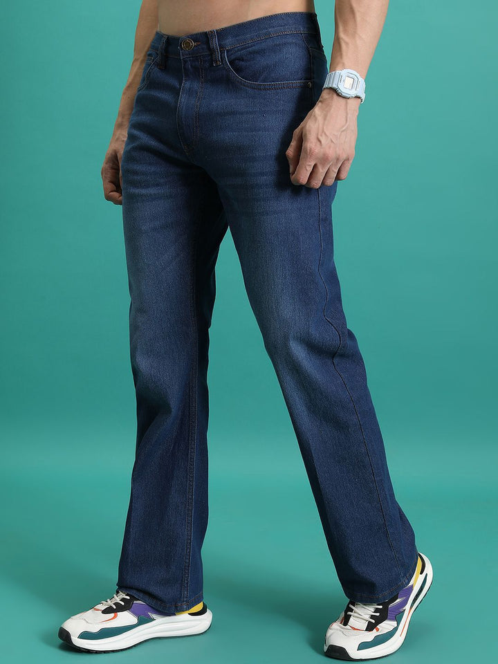 HIGHLANDER Men Straight Fit Mid-Rise Light Fade Stretchable Jeans