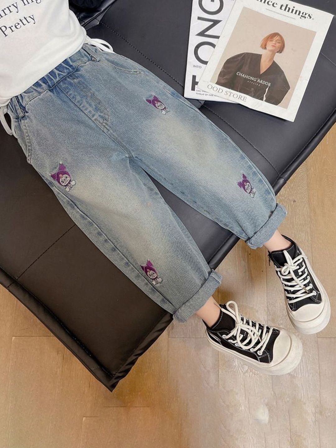 YK Girls Comfort Relaxed Fit High-Rise Light Fade Embellished Stretchable Jeans