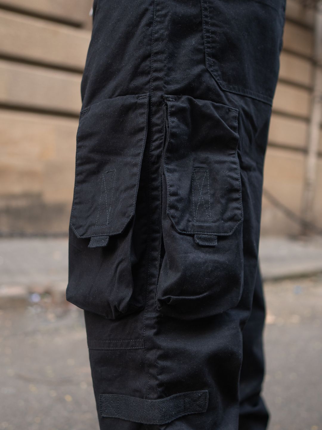 Powerlook Men Black Cotton Cargo Pant