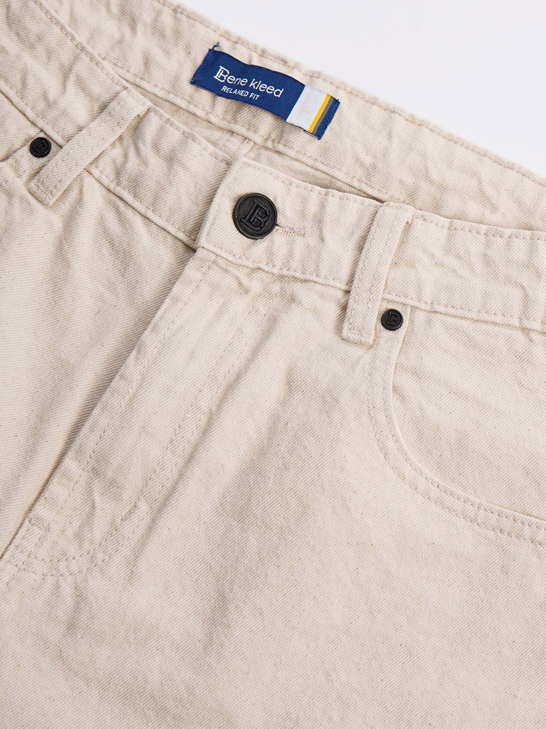 Bene Kleed Men Ecru Relaxed Fit Denim Shorts