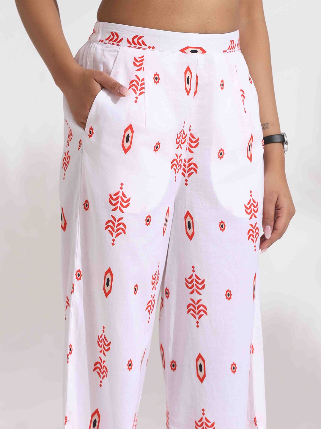 trueBrowns Ethnic Motifs Printed Pure Cotton Tie-up Top & Trousers