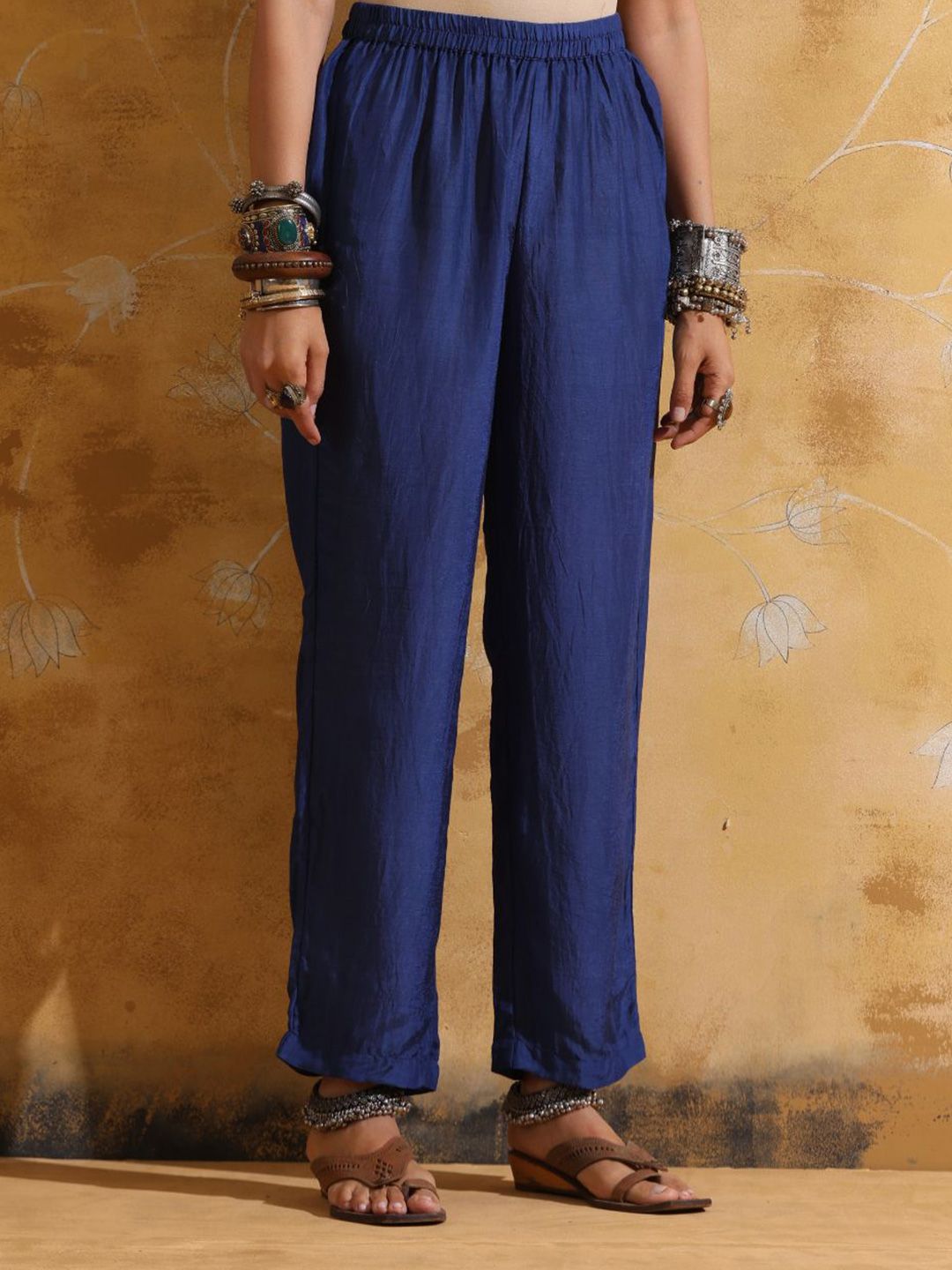 trueBrowns Muslin Silk Relaxed-FitTunic With Trousers Co-Ords