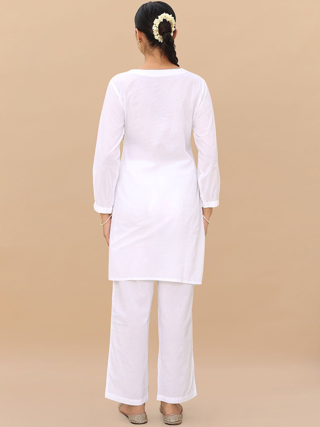 HOUSE OF KARI Saba Floral Embroidered Chikankari Kurta with Trousers