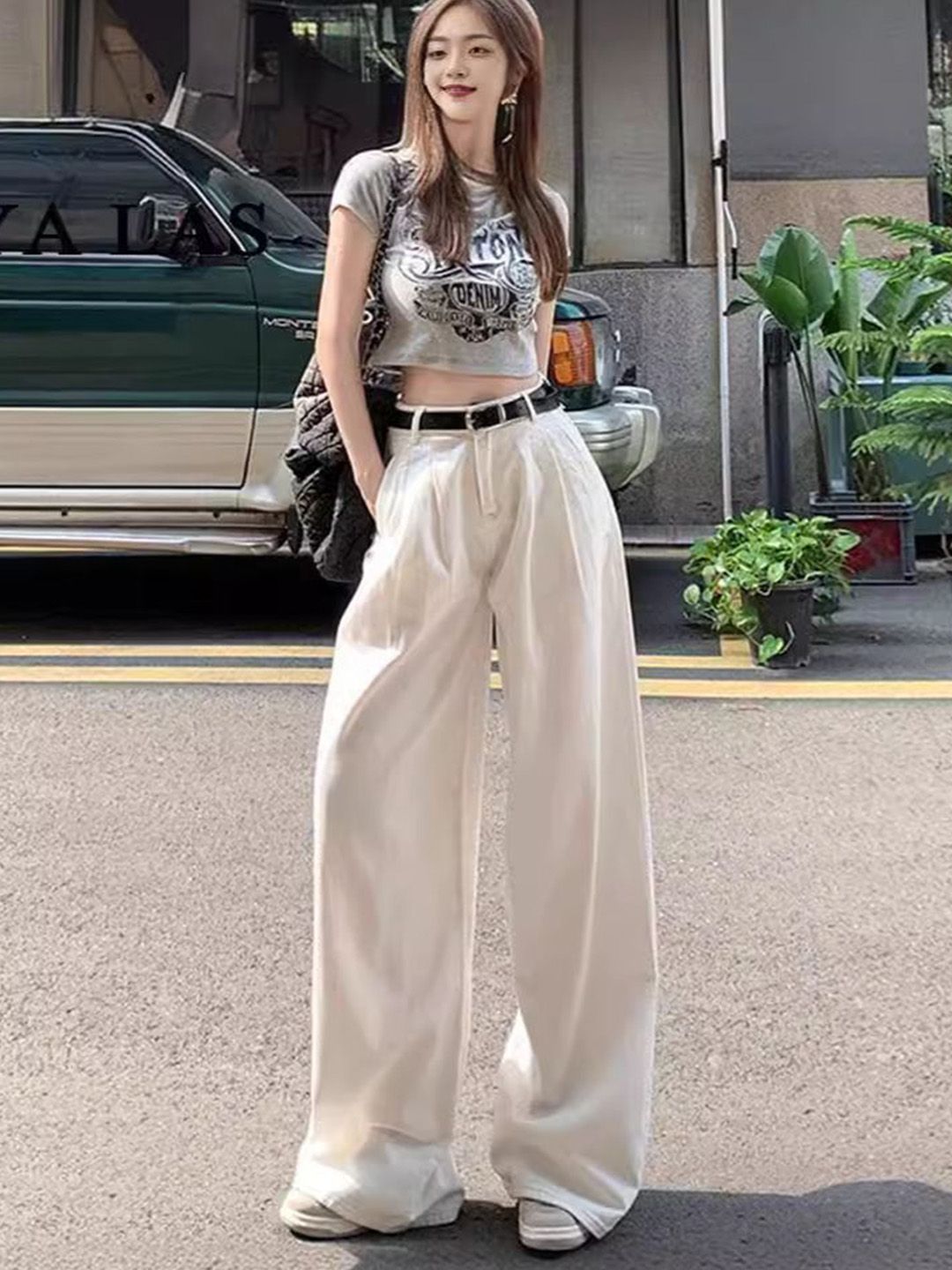 DressBerry Women Relaxed Fit High-Rise Jeans