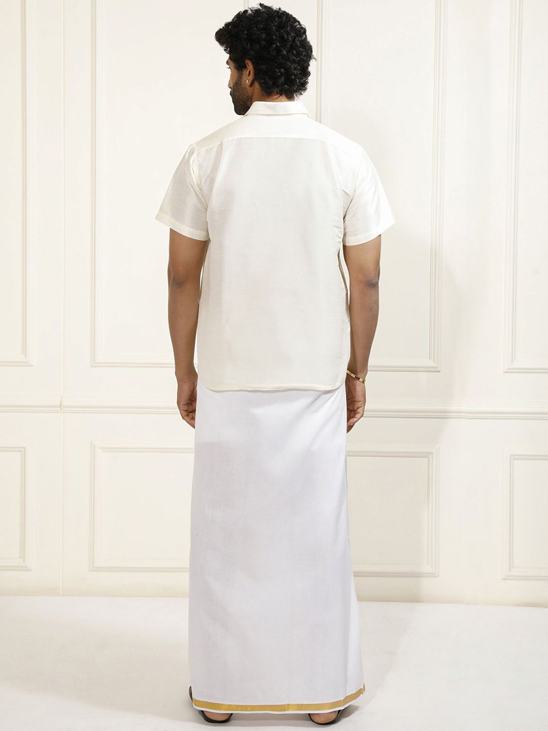 VASTRAMAY Shirt Collar Shirt With Veshti
