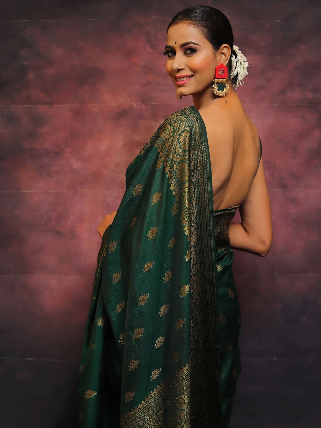 KALINI Ethnic Motifs Woven Design Zari Banarasi Saree