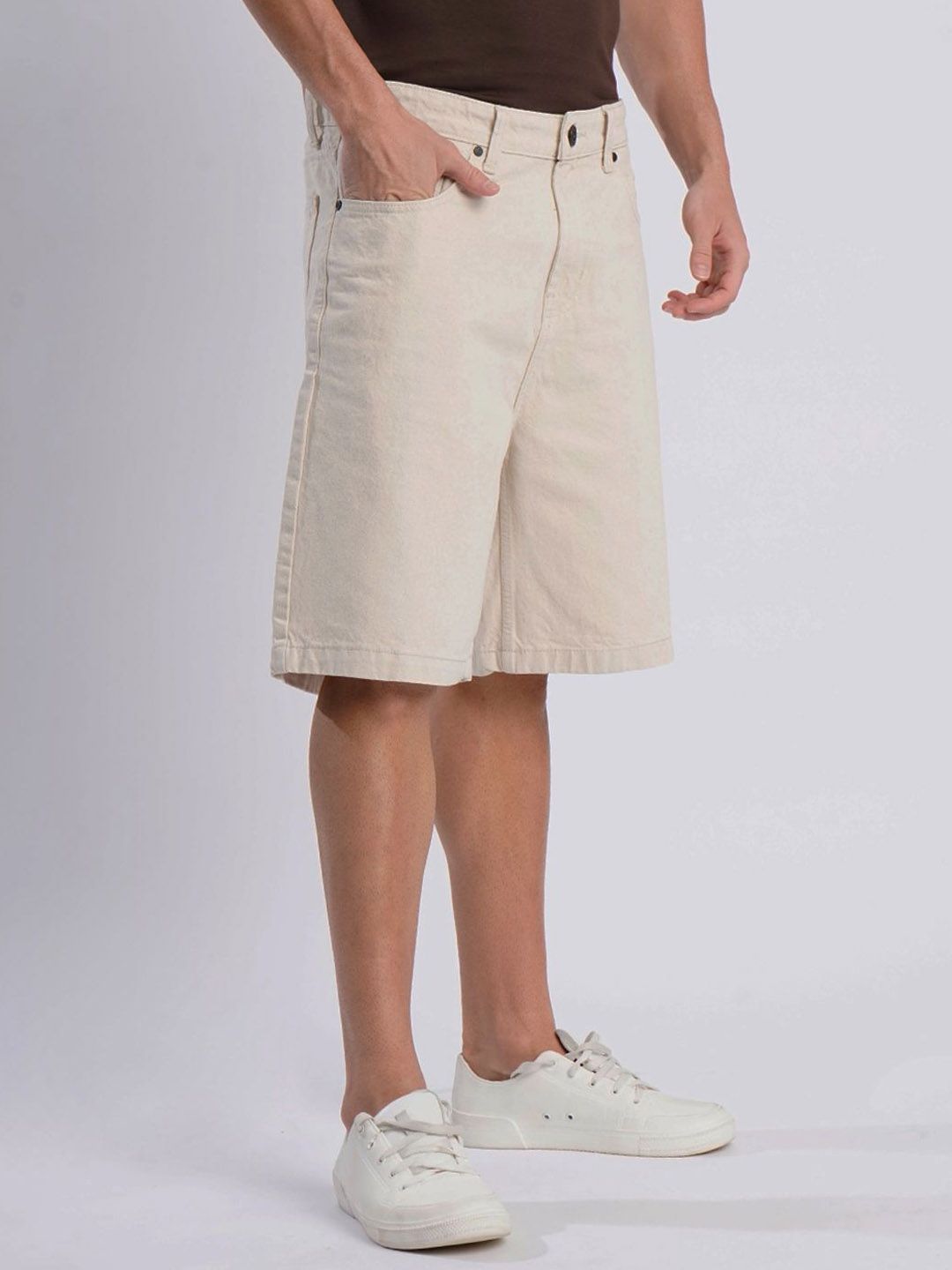 Bene Kleed Men Ecru Relaxed Fit Denim Shorts