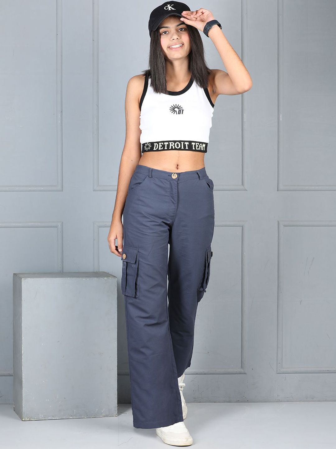 Cutiekins Girls Solid Mid-Rise Cargos Trousers