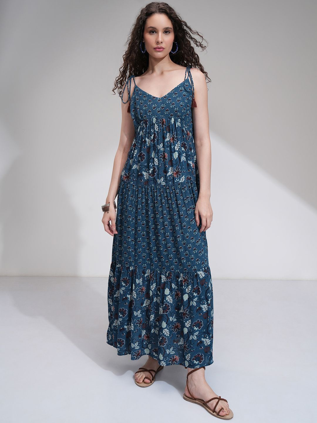 Vishudh Women Printed Maxi Dress