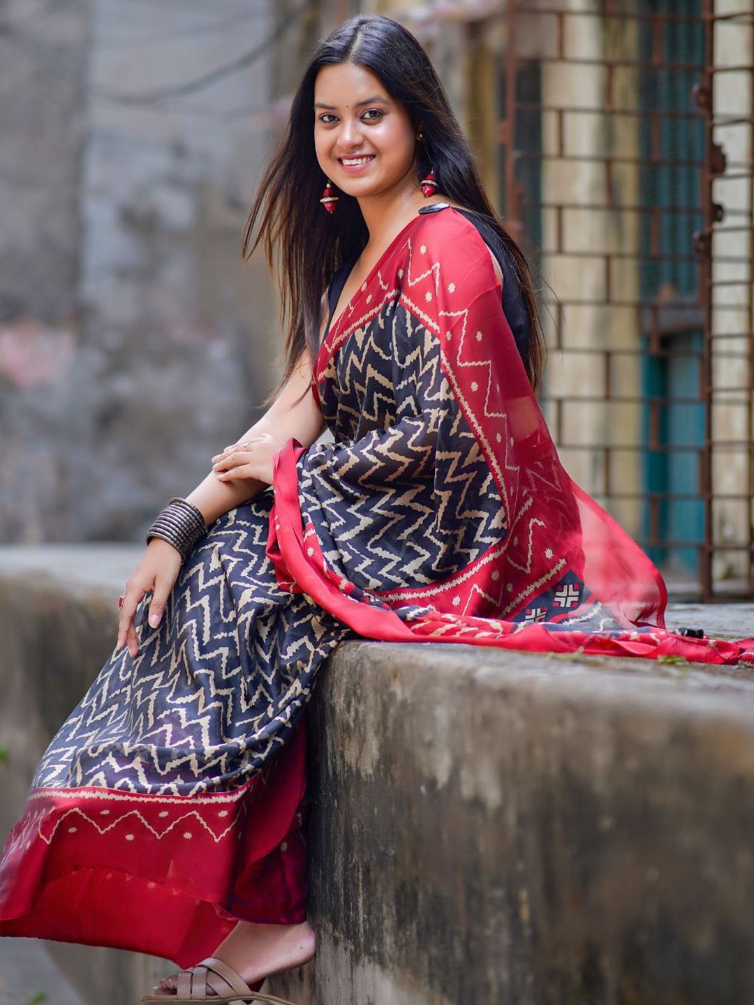 KALINI Ethnic Motifs Poly Georgette Saree