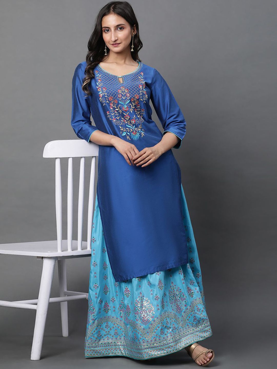 AURELIA Women Geometric Thread Work Kurta