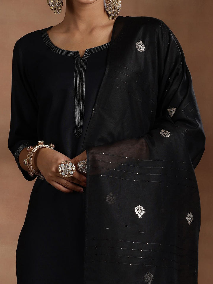 Libas Notch Neck Zari Straight Kurta with Salwar & Dupatta