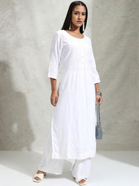 Vishudh White Floral Embroidered Thread Work Straight Kurta With Palazzos