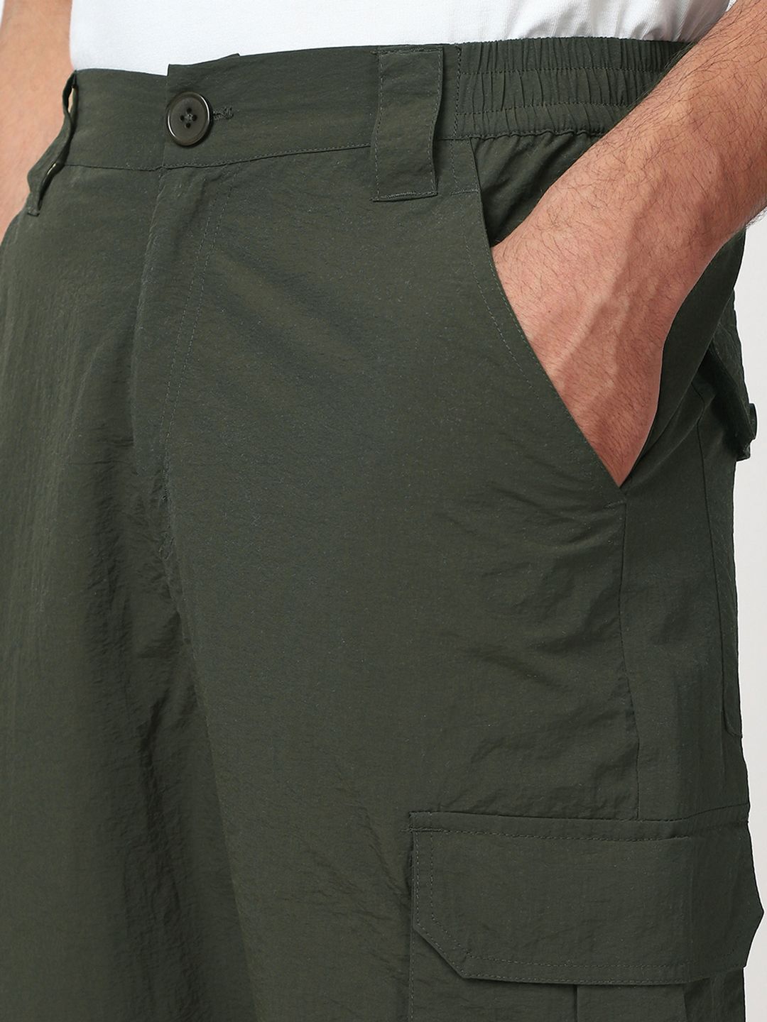 Bewakoof Men Olive Green Cargo Parachute Pants