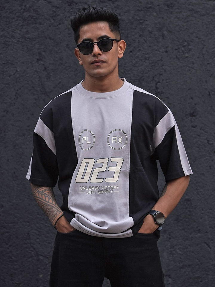 Powerlook Men Typography Colourblocked Drop-Shoulder Sleeves T-shirt