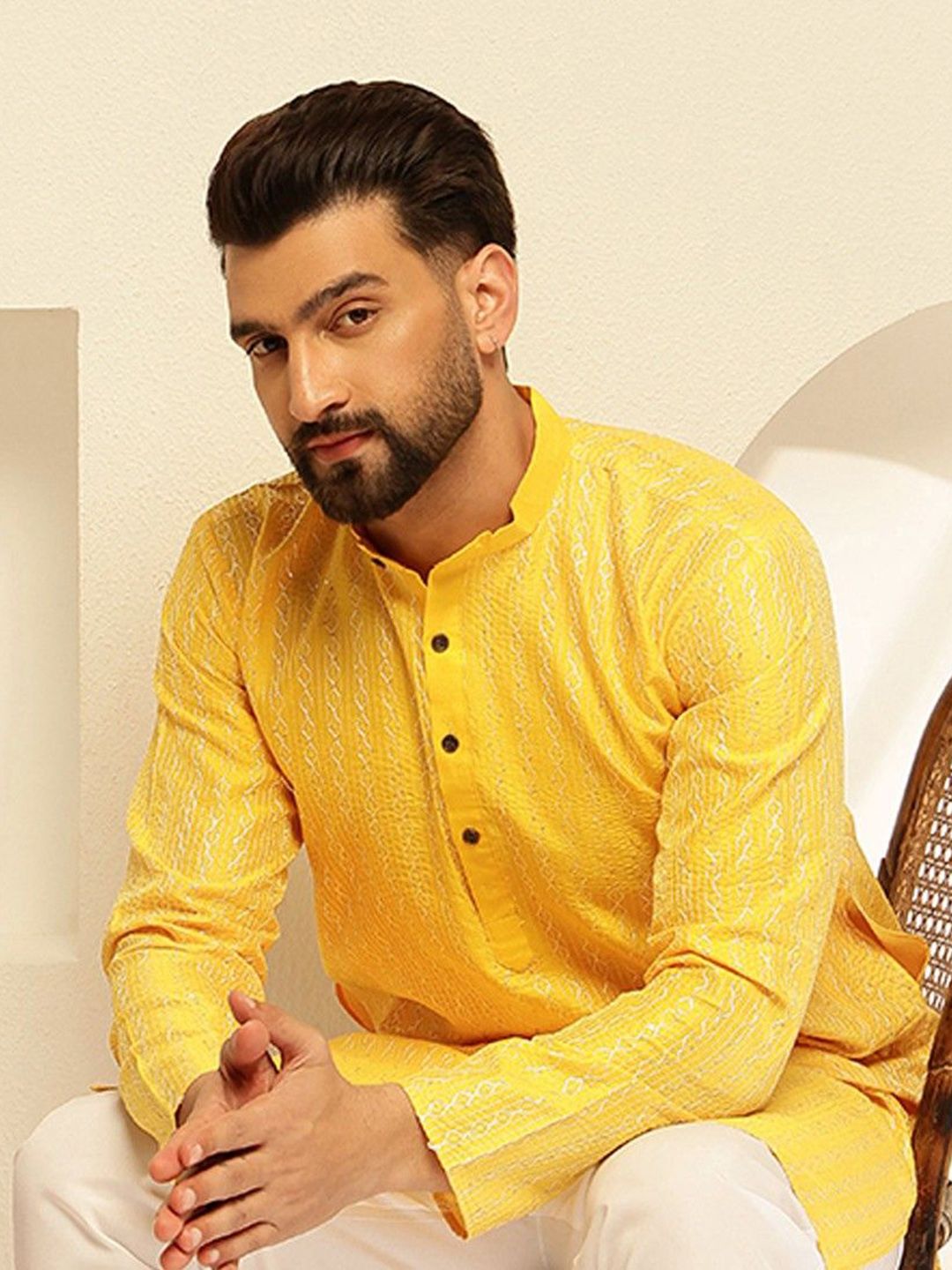 SOJANYA Geometric Embroidered Sequinned Straight Kurta