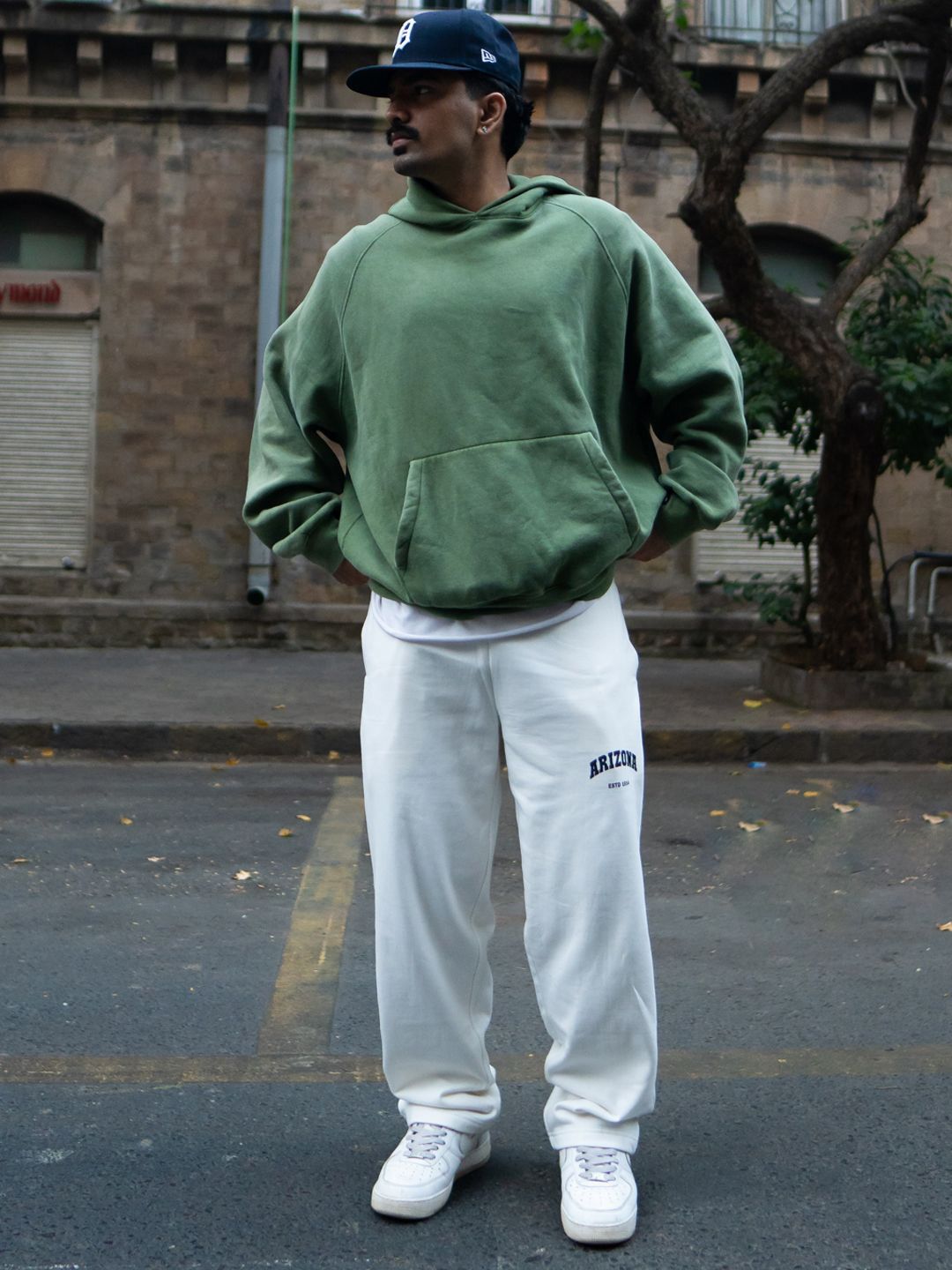 Powerlook Men Off-White Baggy Fit Track Pant