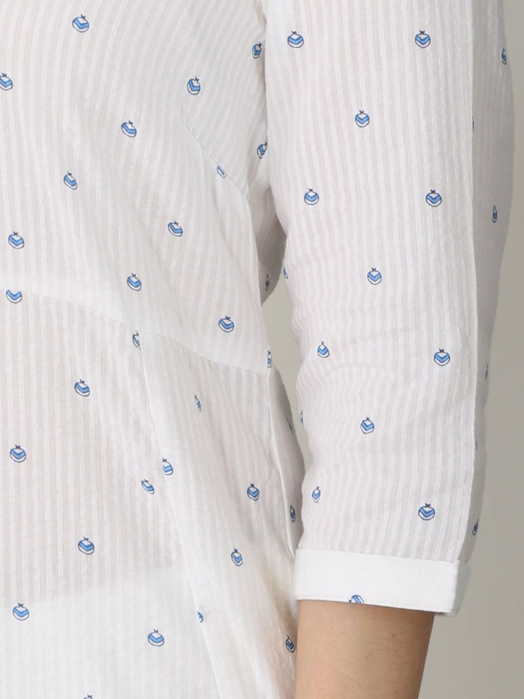 W Women Geometric Sequinned Kurta