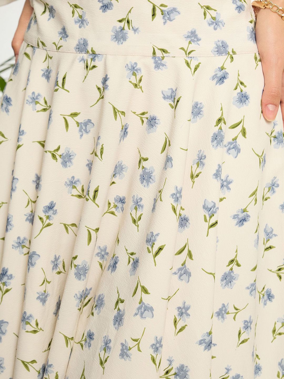 Berrylush Printed A-Line Knee Length Skirt