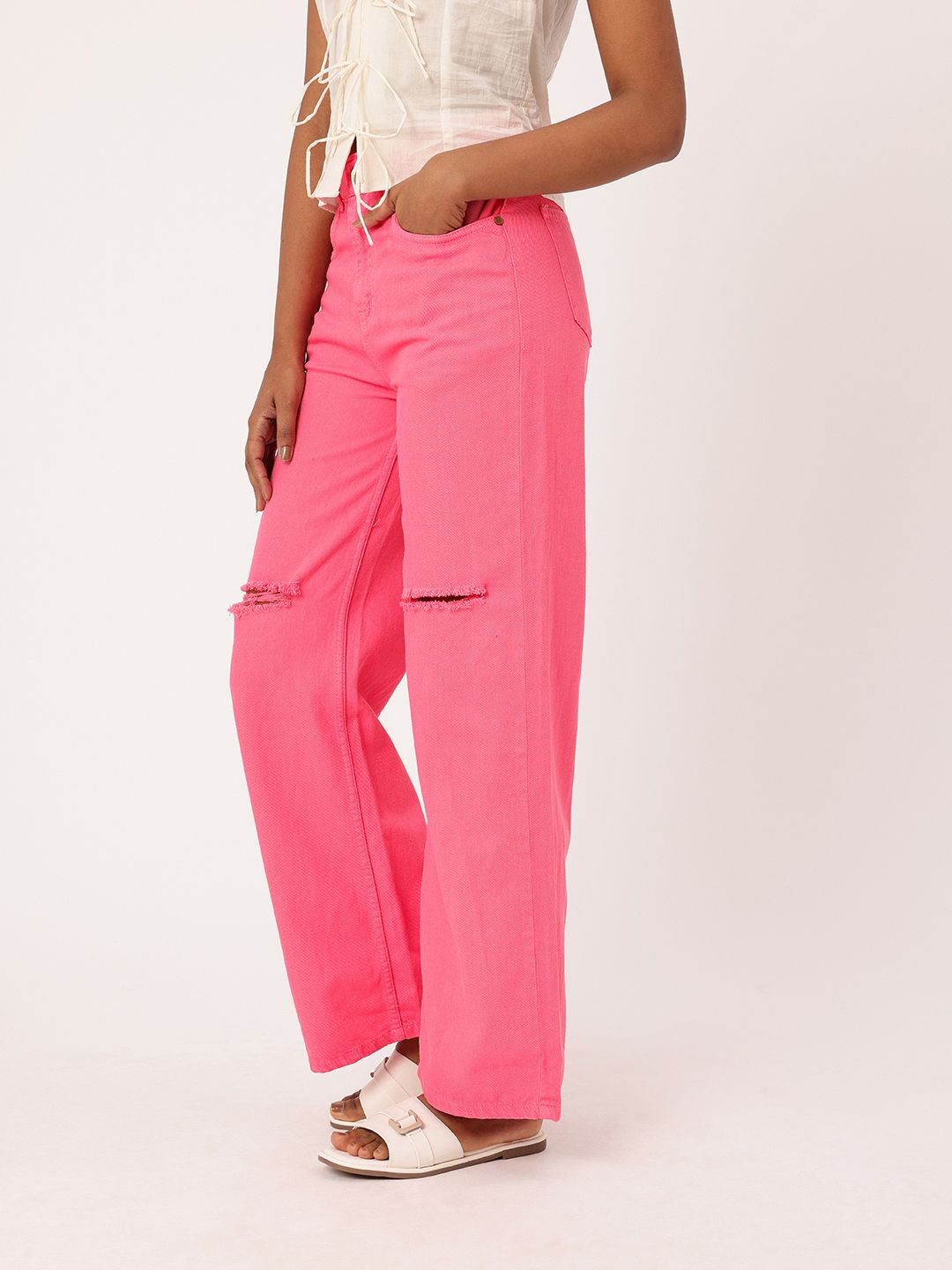 DressBerry Urban Chic Straight Fit Slash Knee Jeans