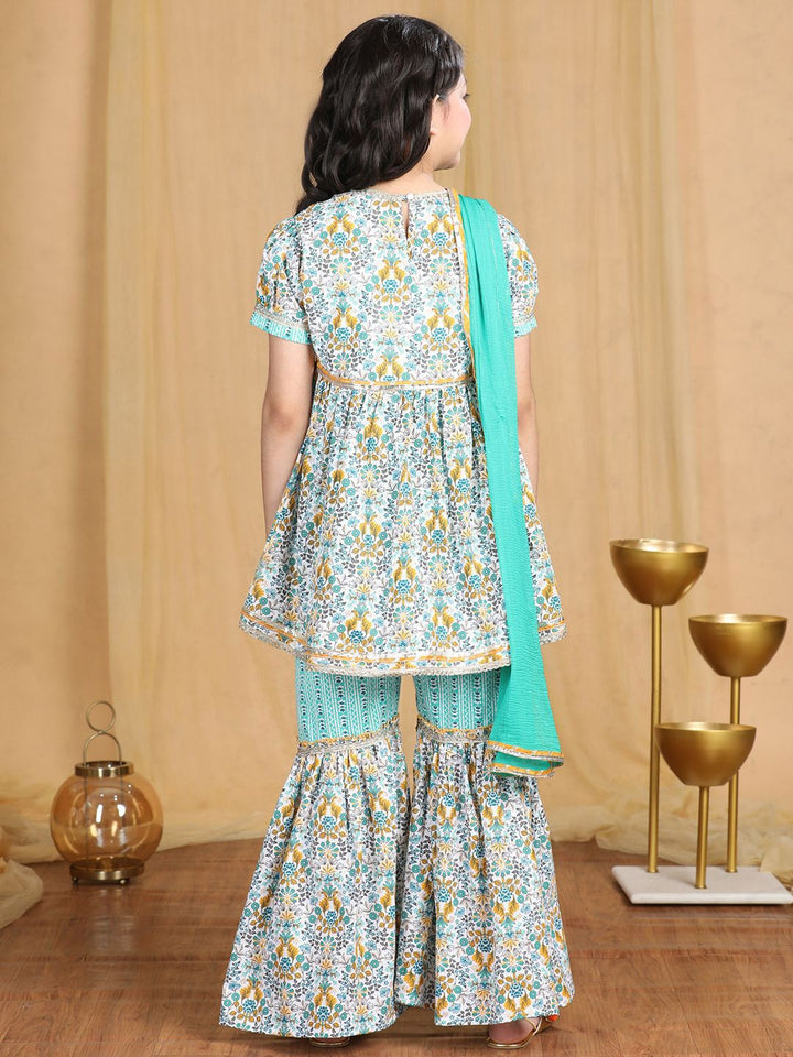 Cutiekins Girls Floral Printed Empire Gotta Patti Kurta with Sharara & With Dupatta
