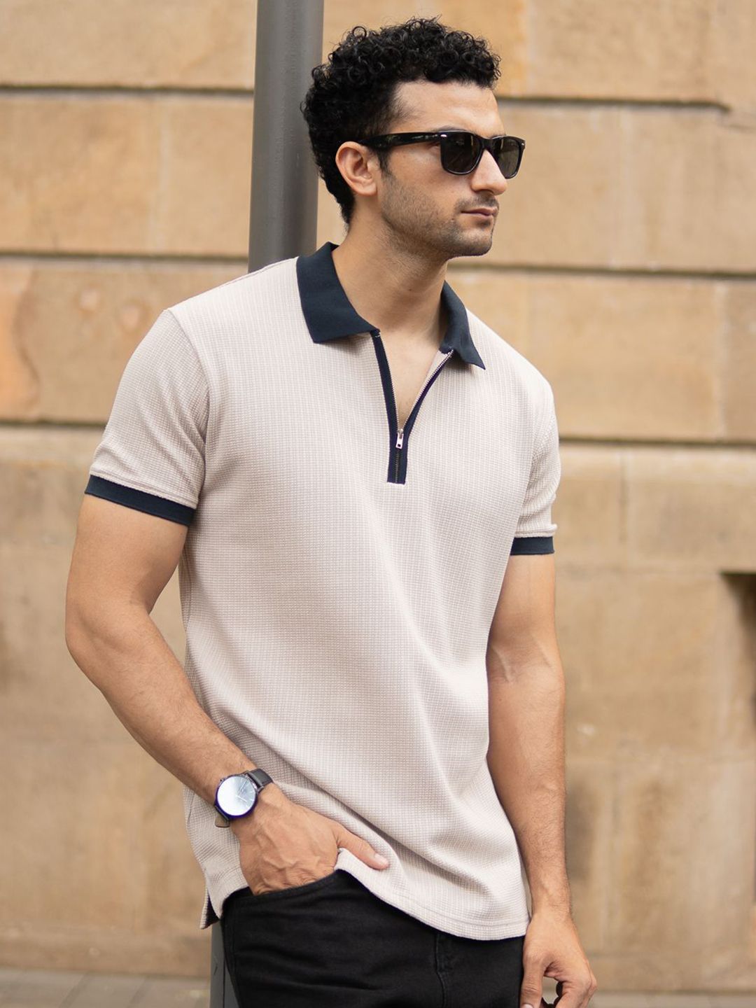 Powerlook Men Beige Contrast Collar Zipper T-Shirt
