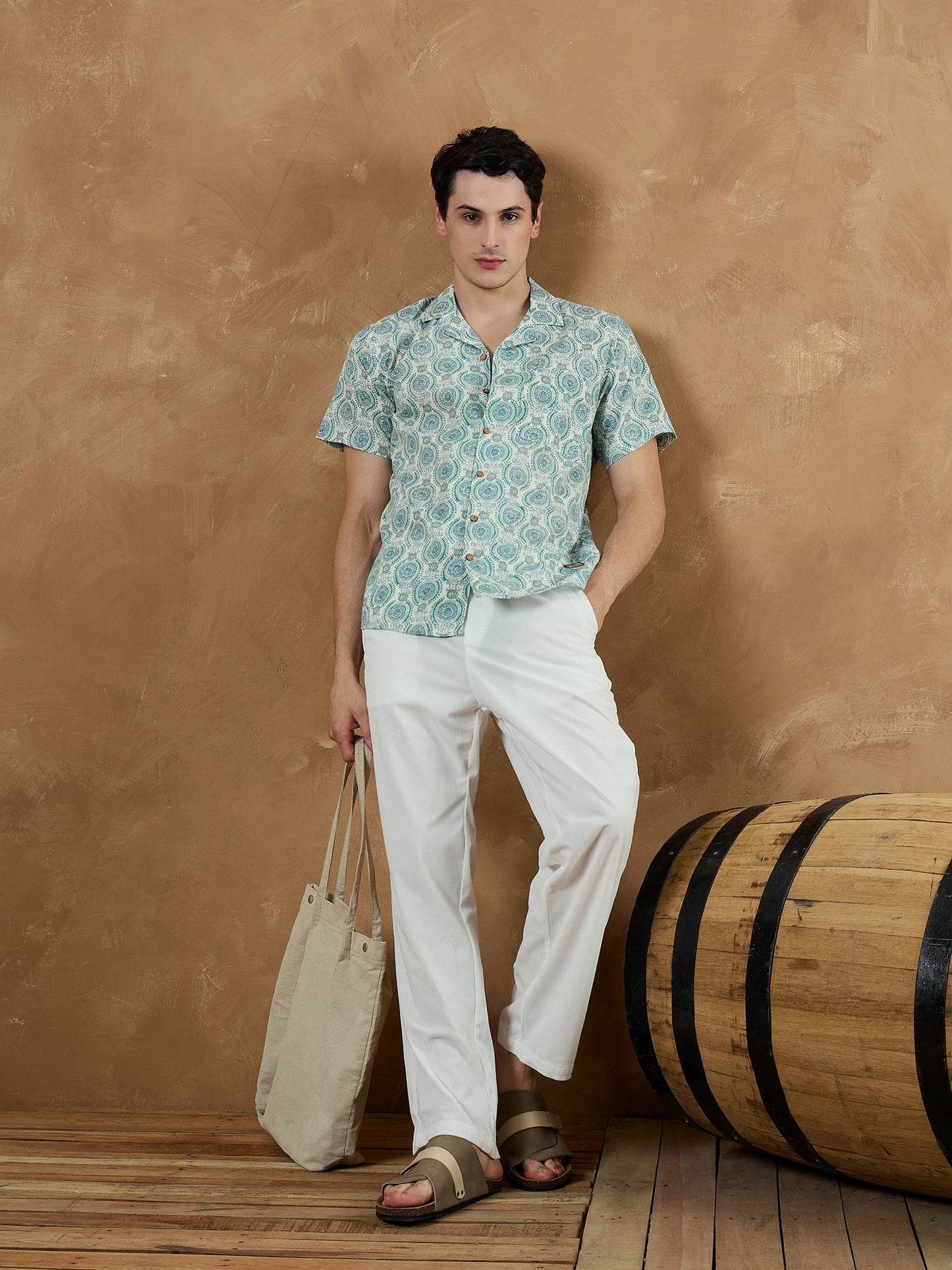 DENNISON Men White Regular Fit Printed Casual Shirt